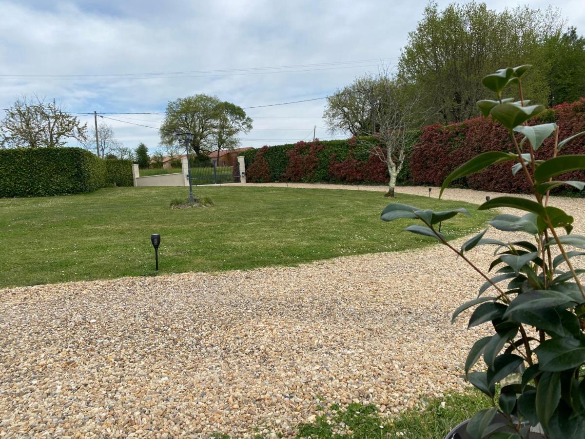 Minzac Gite 3 Etoiles Avec Piscine Dordogne מראה חיצוני תמונה